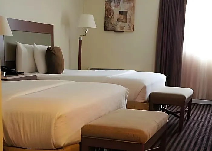 Lexington & Suites-elgin Elgin