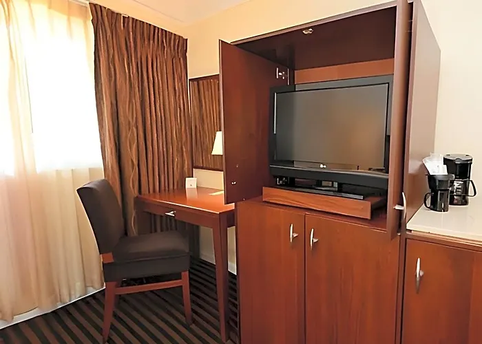 Lexington & Suites-elgin Elgin