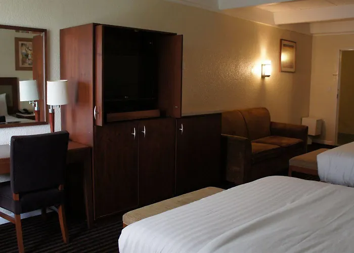 Lexington & Suites-elgin 2* Elgin