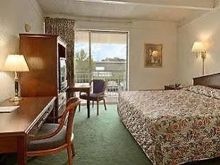 Lexington & Suites-elgin 2* Elgin